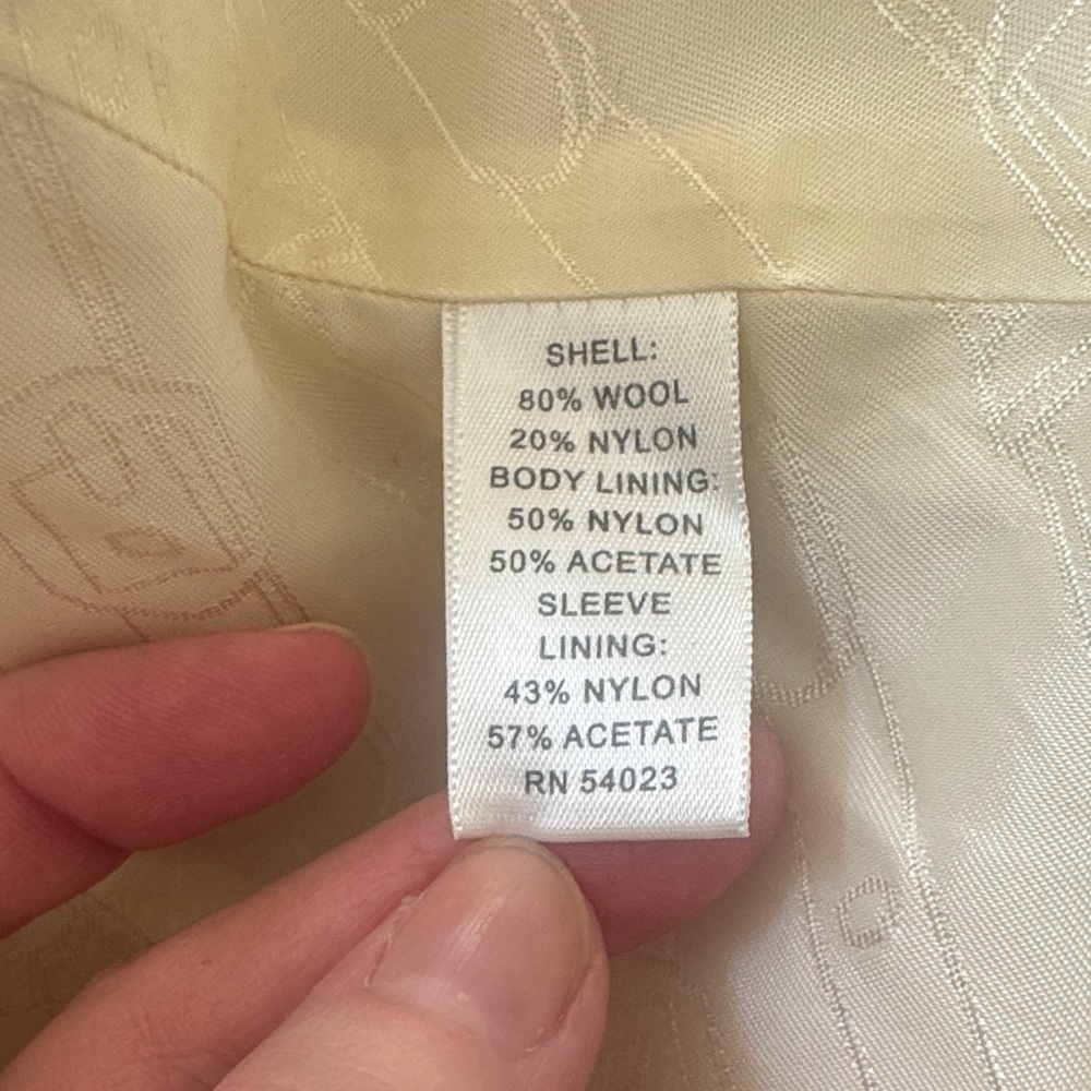 Banana Republic Light Beige Trench Coat - Picture 4 of 5
